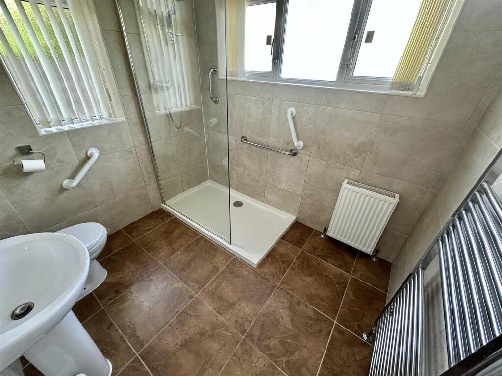 Bramleys Estate Agents - Balmfield Crescent (9).jp