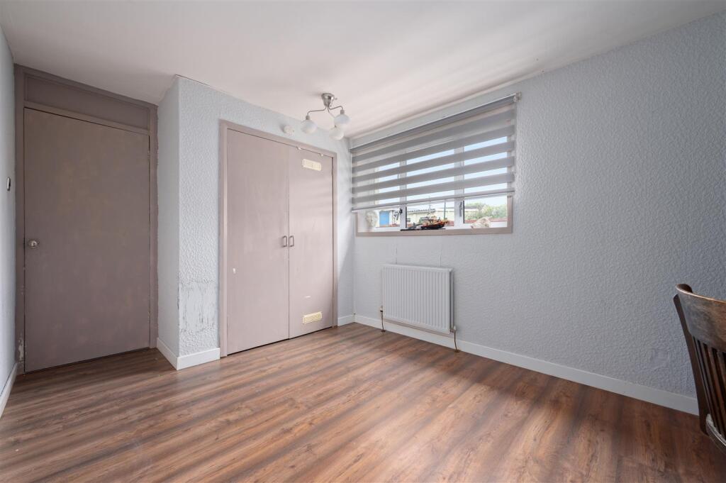 5 Forker Avenue 007.JPG