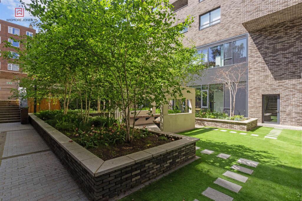 Apartment 33, 121 Upper Richmon (25)_low.jpg