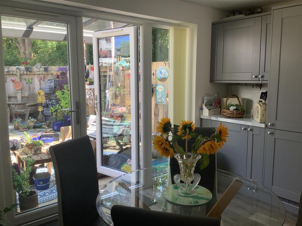 diningroom2.jpg