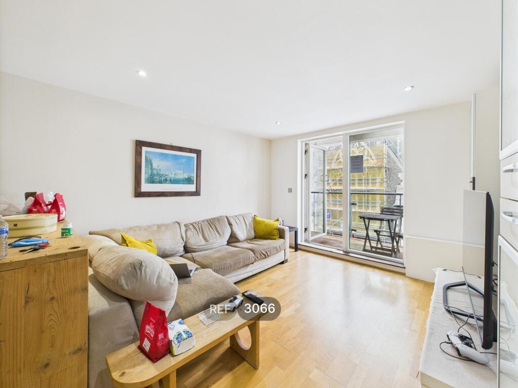 Kitchen / Dining / Living area