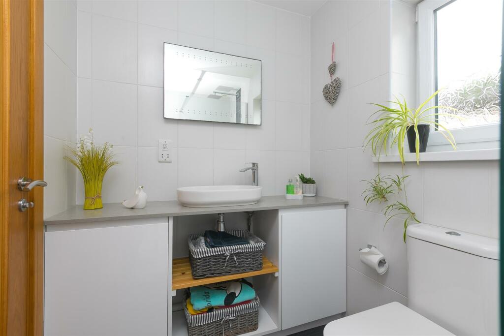 5 Albertus Drive-21.JPG