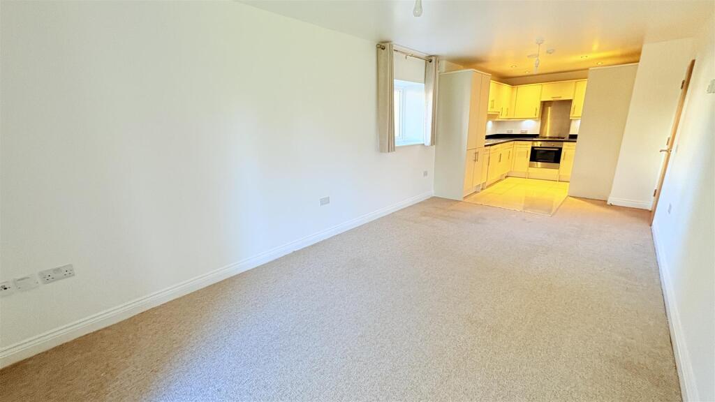 Open Plan Living/Kitchen