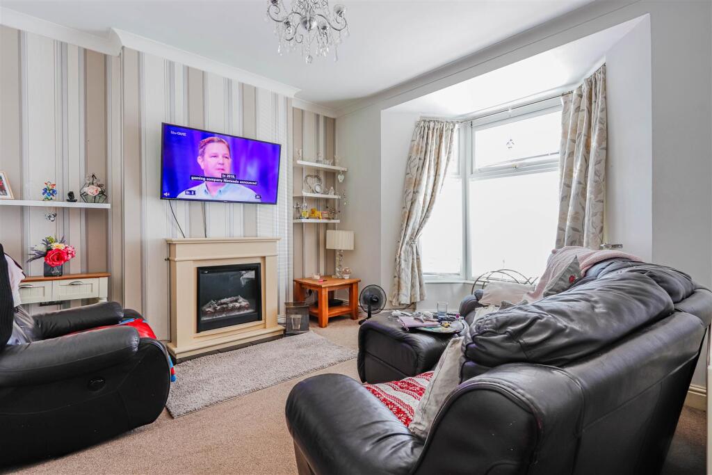 Countenay Road_-10.jpg