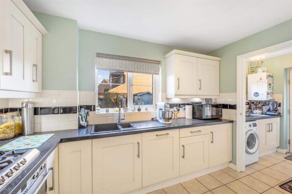 2 Hall Drive (Swineshead)-18.jpg