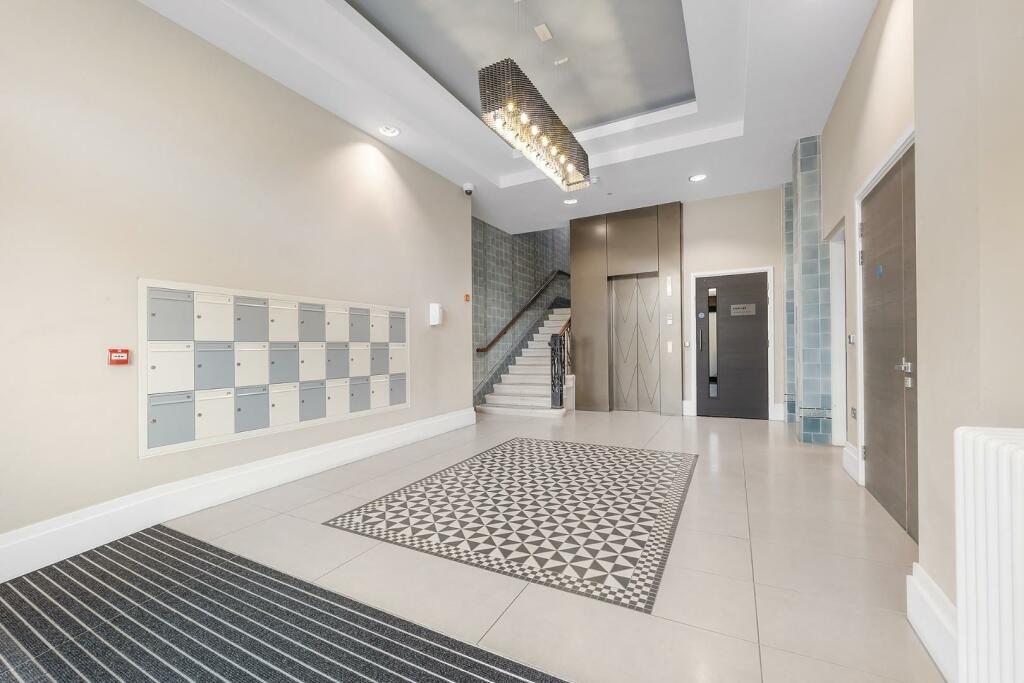 Foyer.jpg
