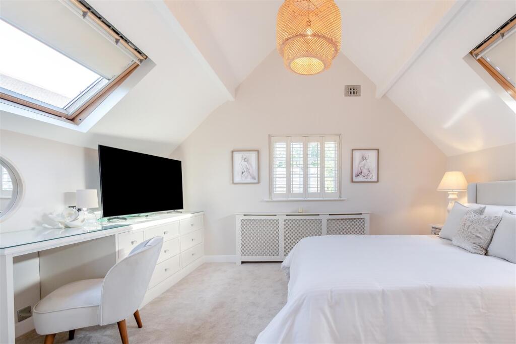 8617602-interior20.jpg