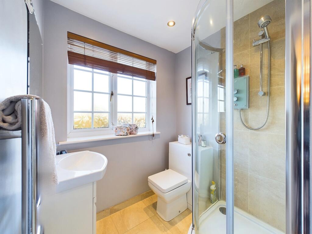 Ensuite to Master Bedroom