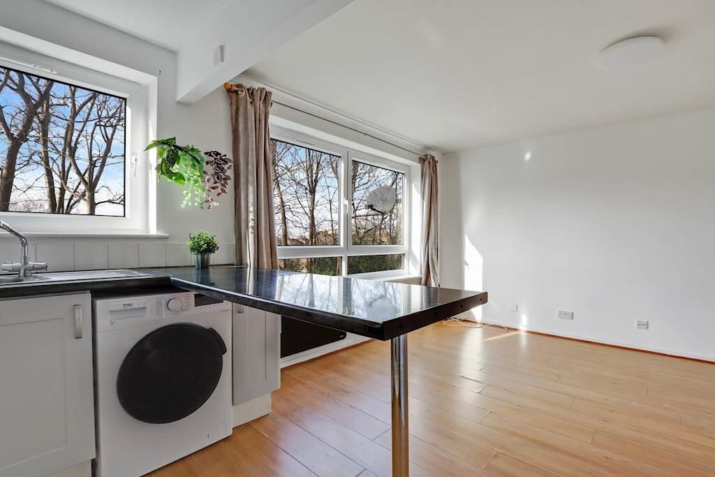 10-6dd7JHHGLL - 1...