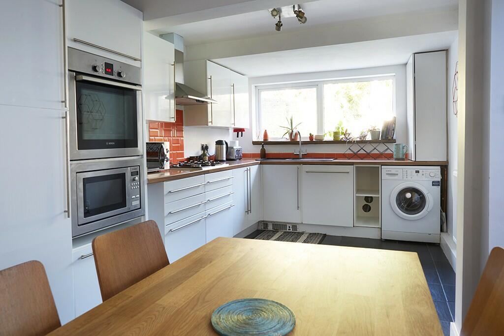 Kit/Breakfast Room