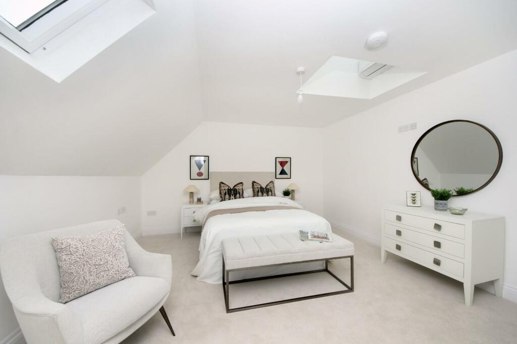 GV- TFF - 34 Woodfield Rd (9).jpg