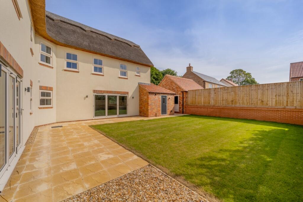 Plot 14, The Parklands (Sudbrooke)-7