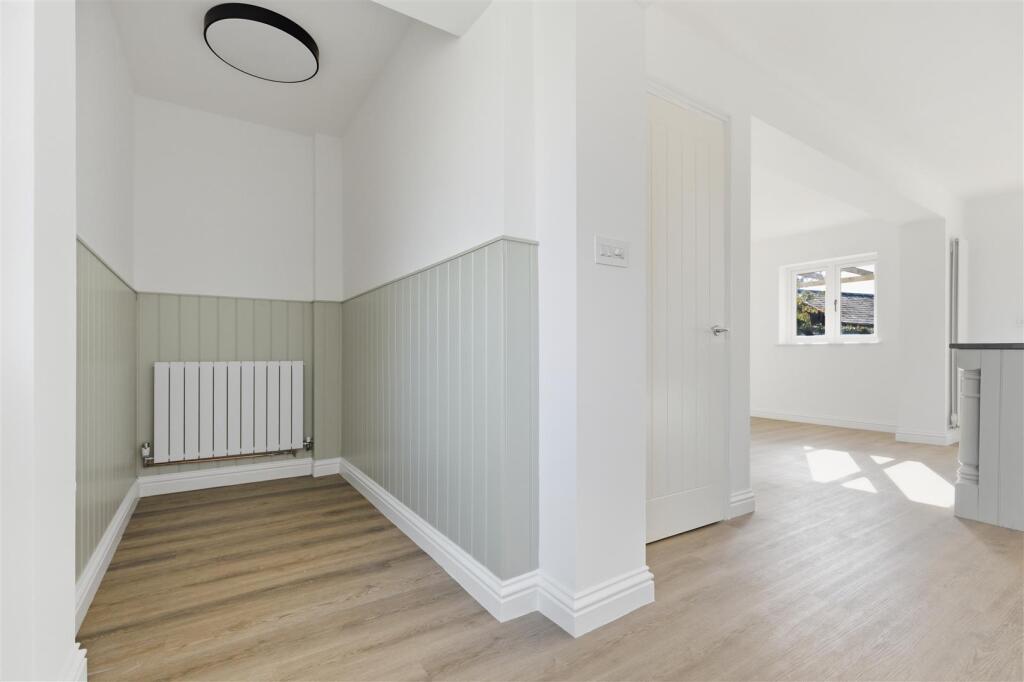 19 Halesworth Road 19.jpg