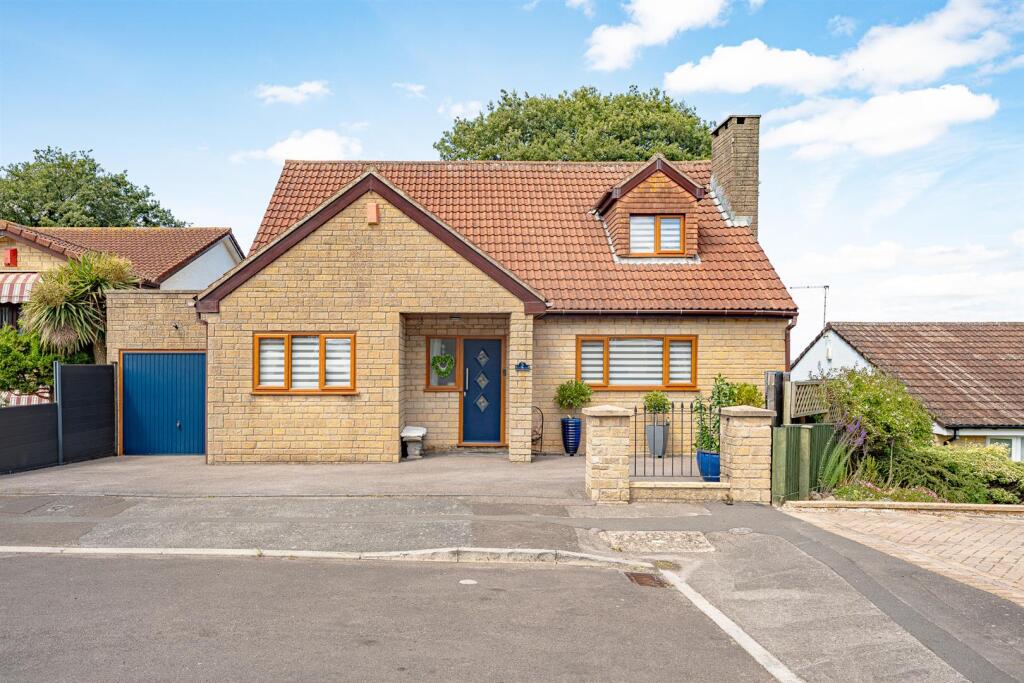 5 Rochester Close 24.jpg