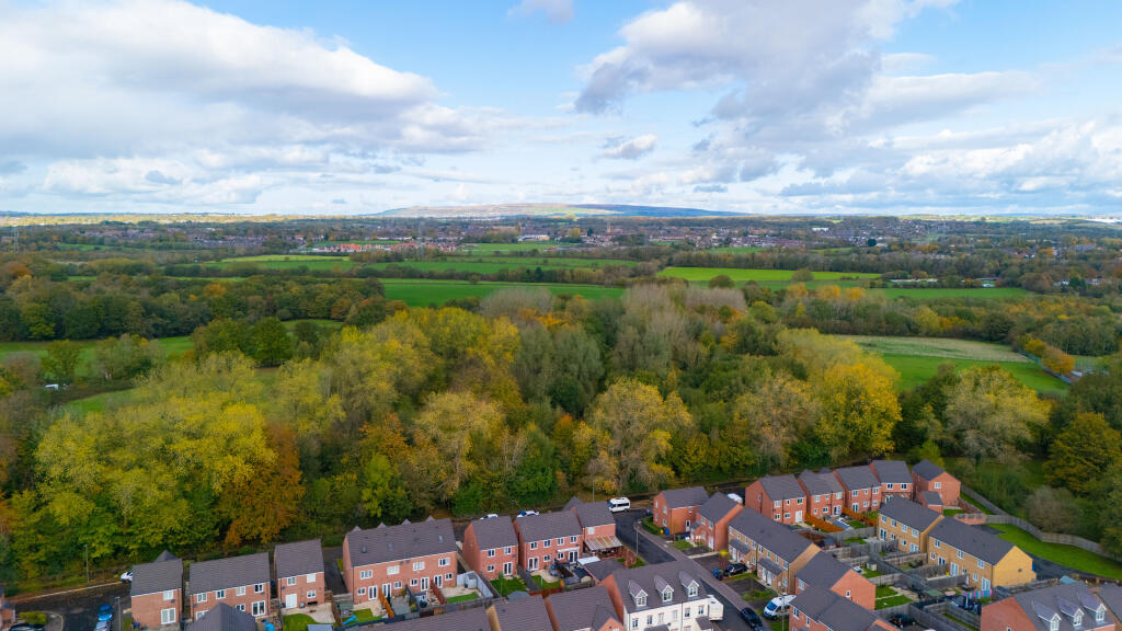 DJI_20251025193017_0378_D