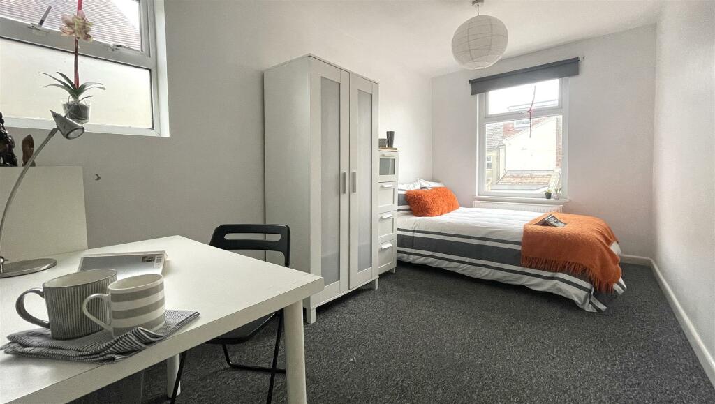student-5-bed-house-portsmouth-margate-road (11).J