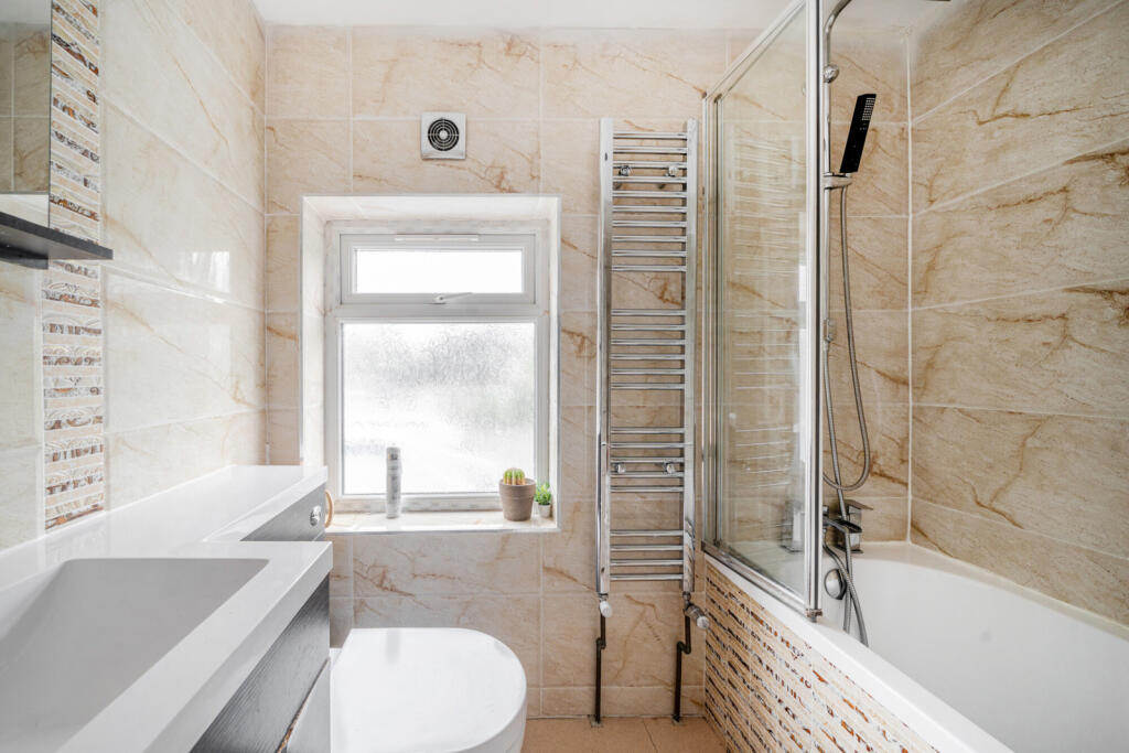 1290139-8-6825d58...