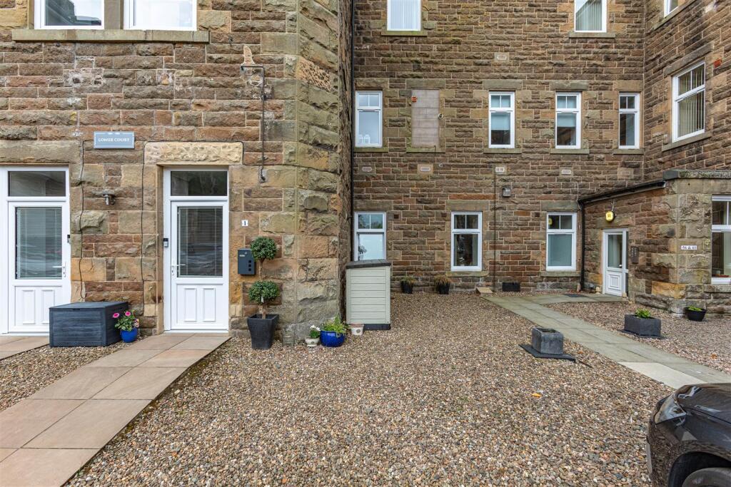 1 Lower Court Melrose 04.JPG