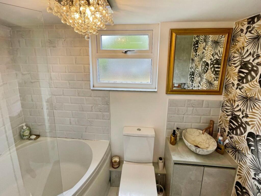 2b3fcc1d--42B1-872D-42598A641B51-34516-000004DCB85