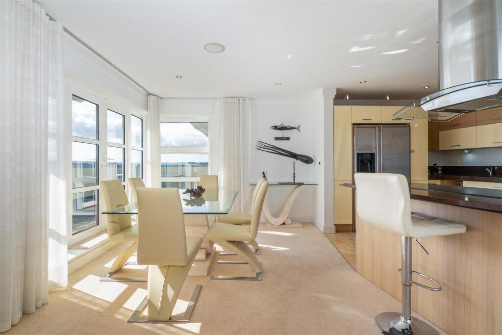 Flat 8 325675 06.jpg