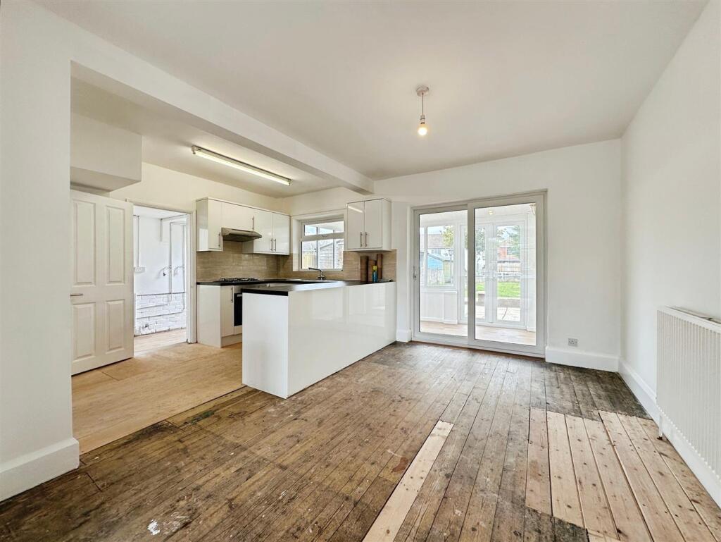 fb33cbaa--4B5D-BB05-C97125E5A63E-20287-0000098B68A