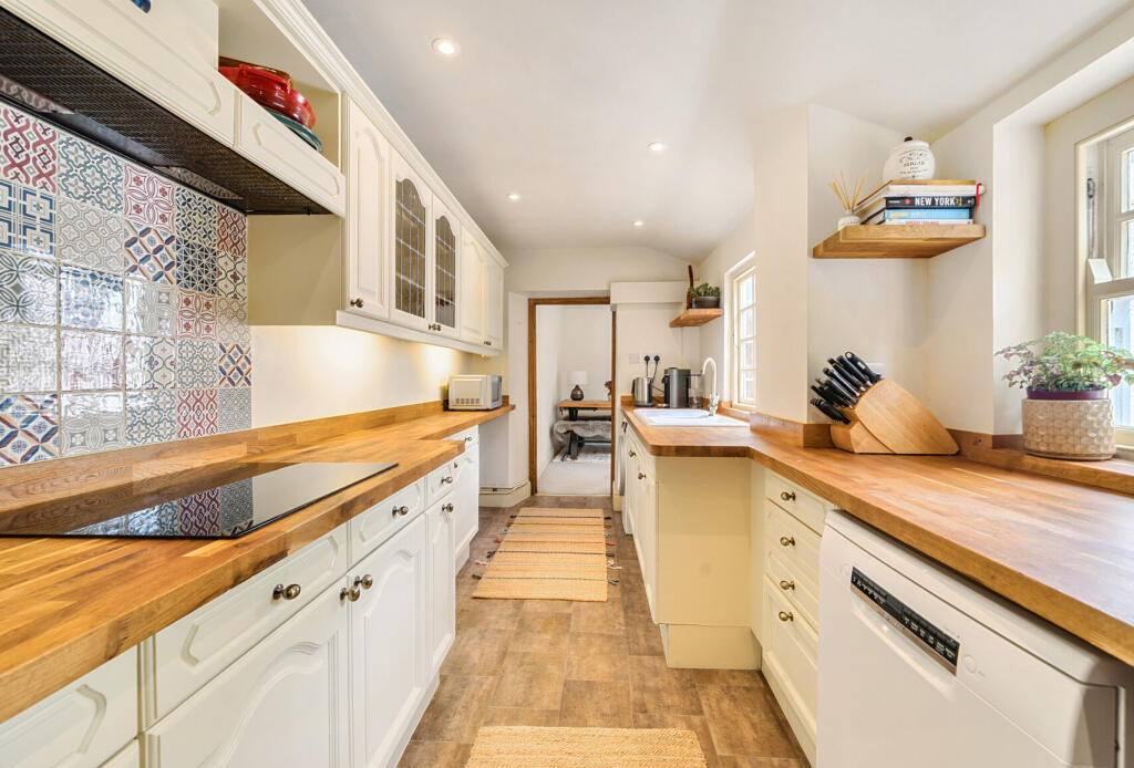 1320545-4-6869052...