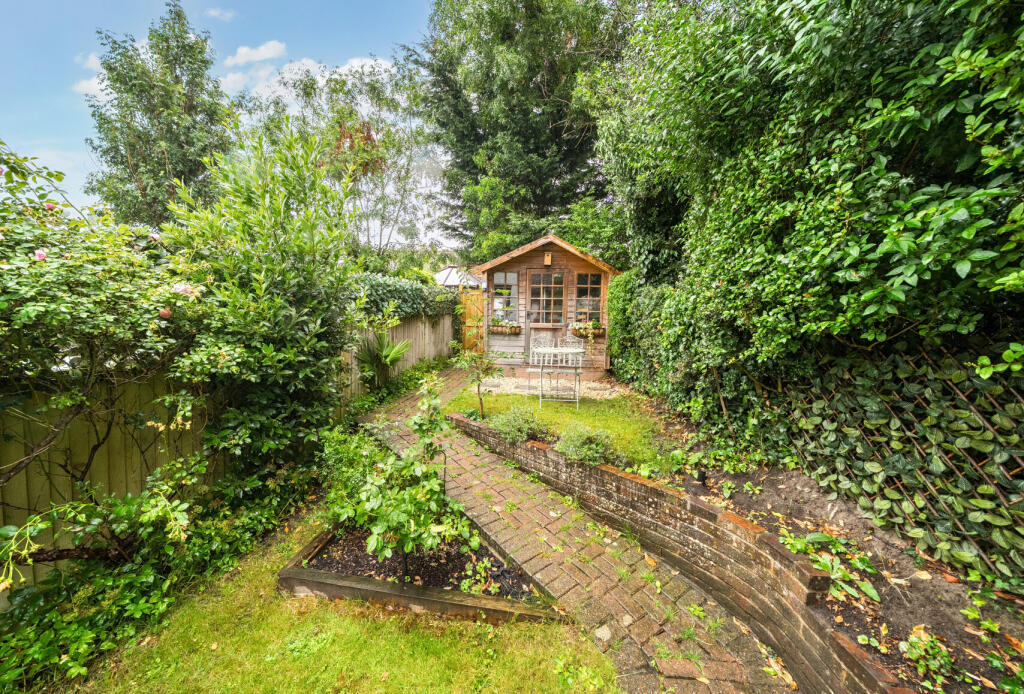 1329699-19-688263...