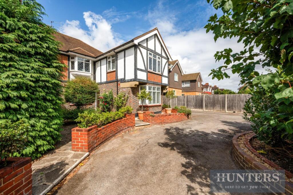 ANNE BOLEYN COURT (8).jpg