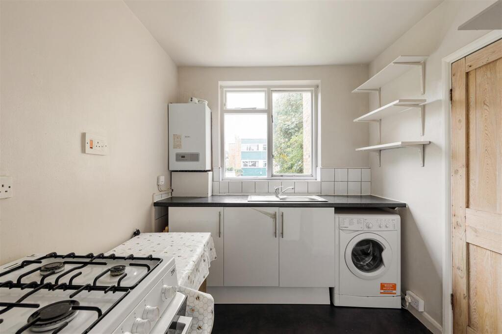 Hermon Hill E11