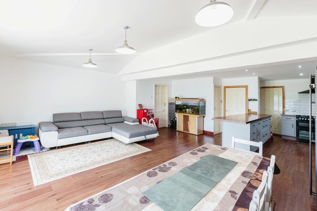 Kitchen/Family Room