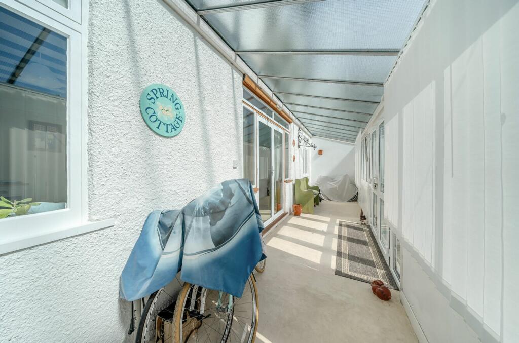 Conservatory / Entrance
