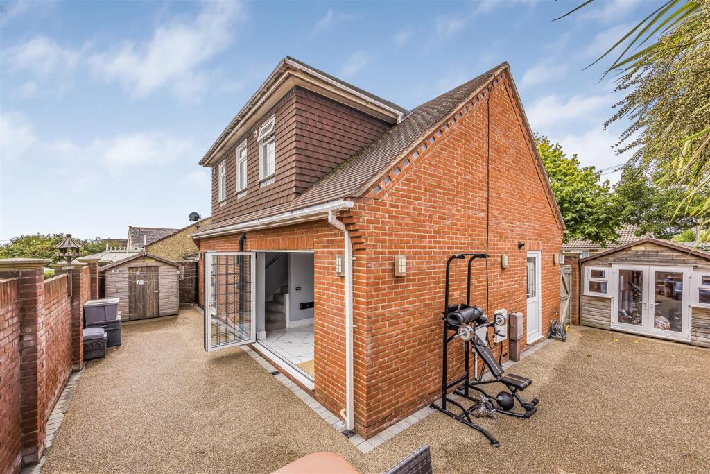 1B South Road, Drayton-PorticoMarketing-SoldBy-32.