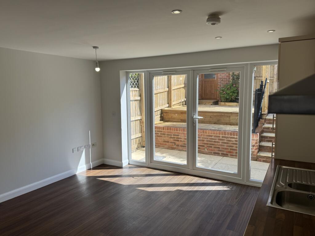 1 Underhay - kitchen1