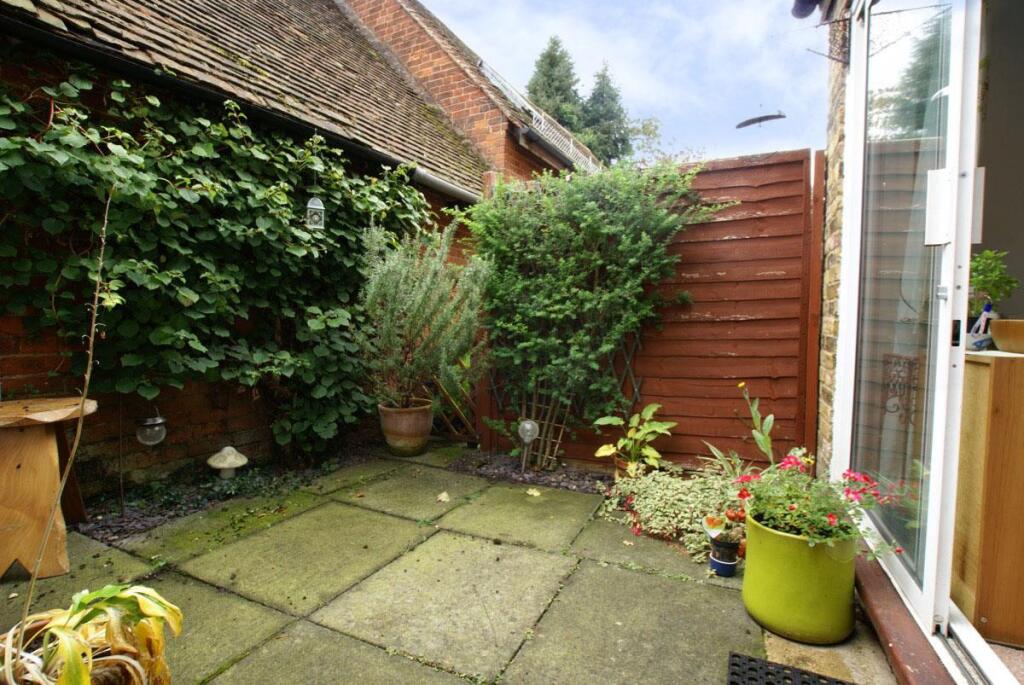 Courtyard garden