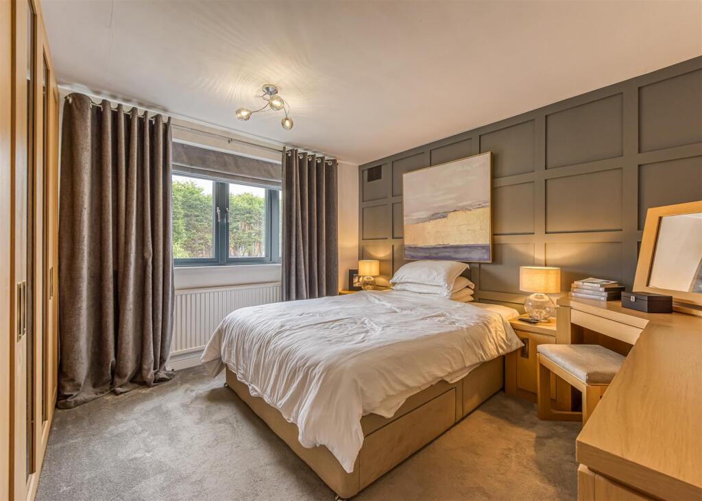 8 Banbery Drive-Bedroom 1.jpg