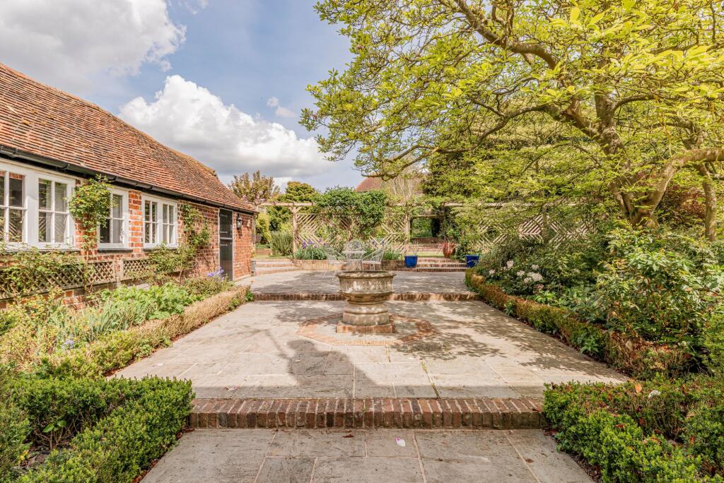Rear Garden (3)