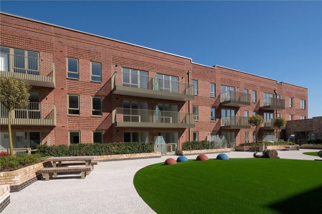 St. Andrews Way, Watford, Hertfordshire