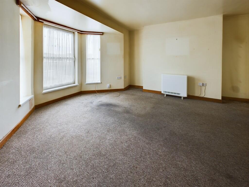 CAM03974G0-PR0102...