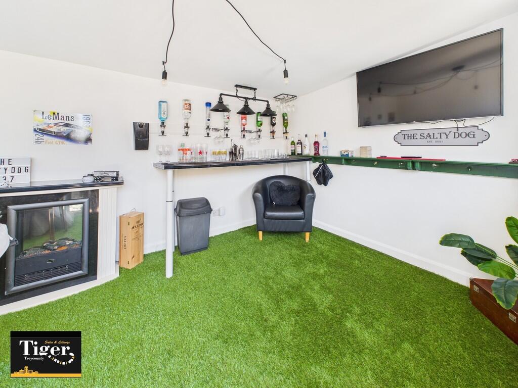 CAM02176G0-PR0691...