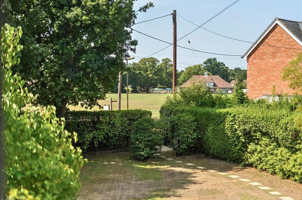 1336619-16-689b34...