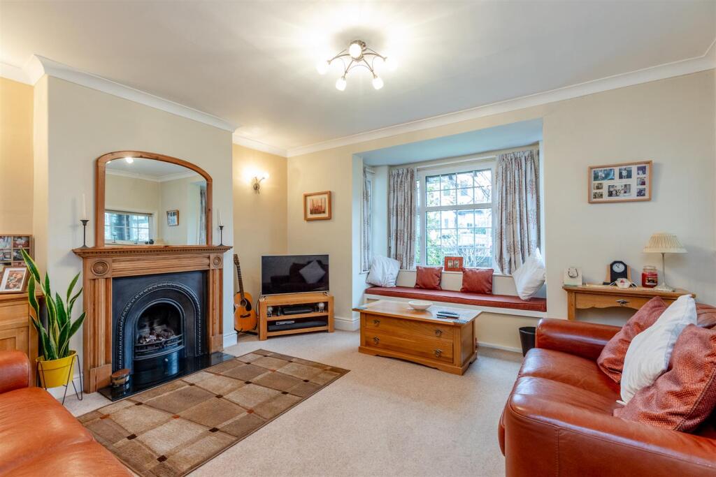 Wellington Walk, Westbury on Trym Living Room.jpg
