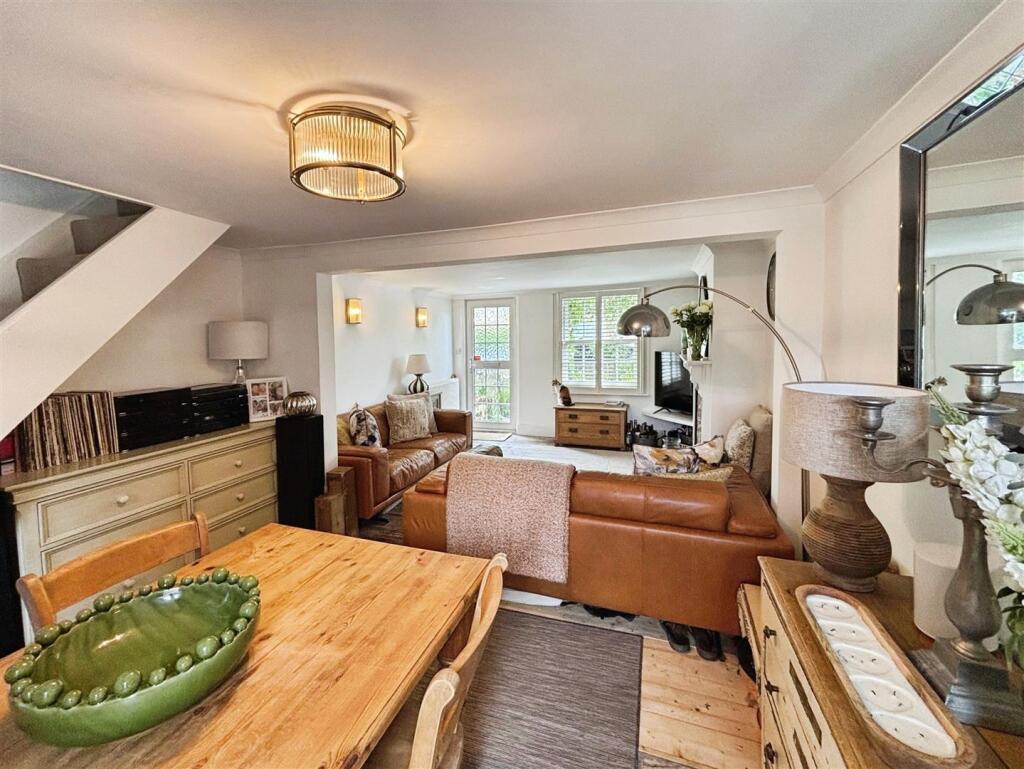 19159c38-Photo 205-29-25 2C 2012 2006 2026.jpg