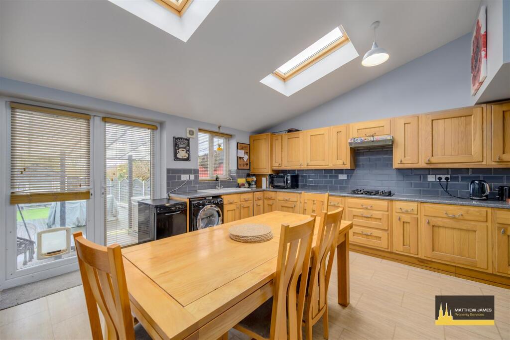 Kitchen / Diner