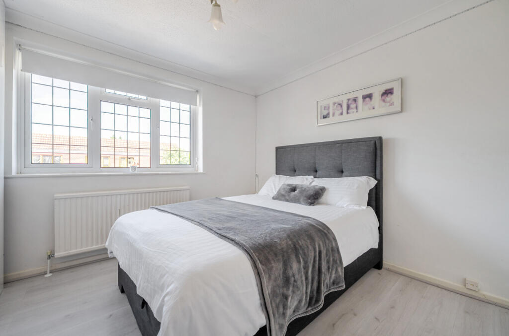 1335751-15-6895fe...