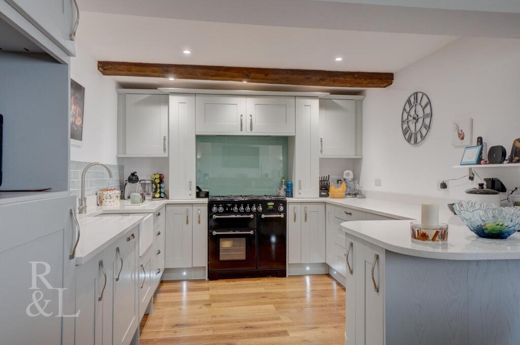 Chapel Street (13).jpg