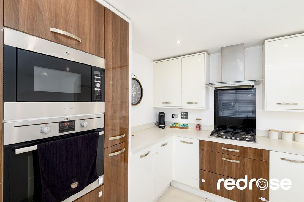 web_8 Border Driv...