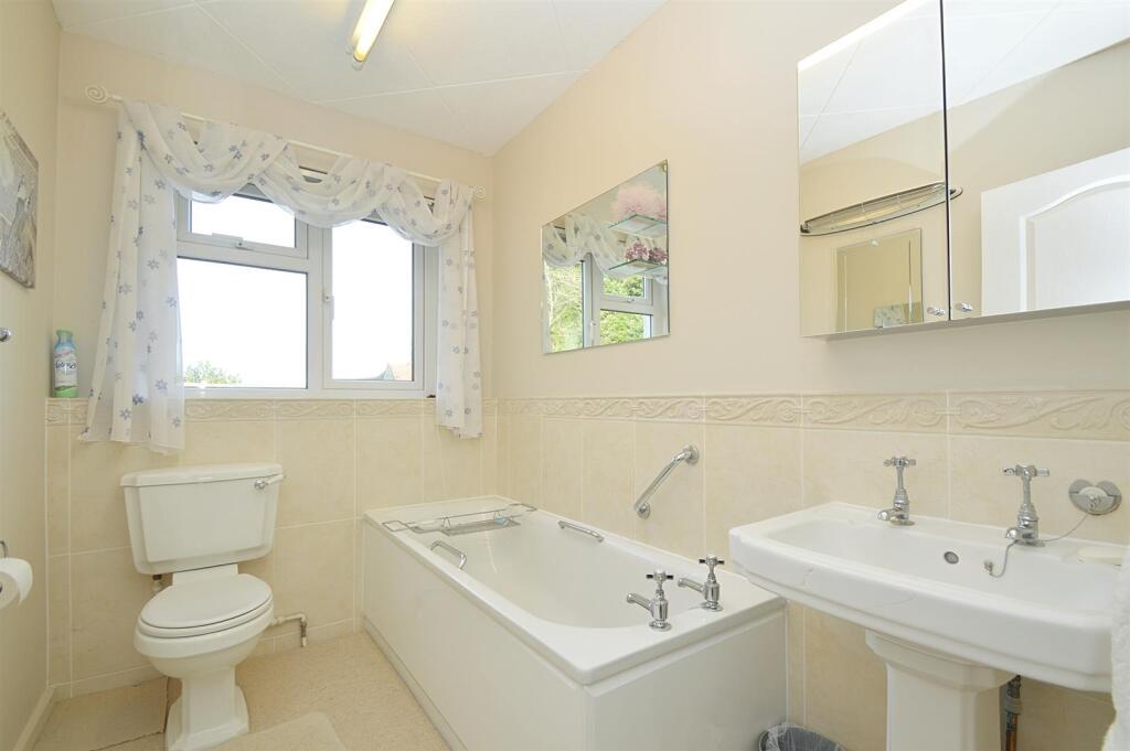 resizedBathroom.jpg