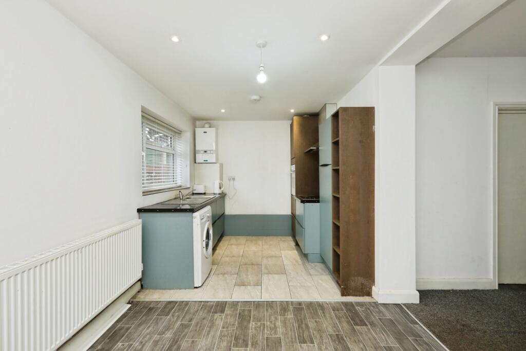 Kitchen 1
