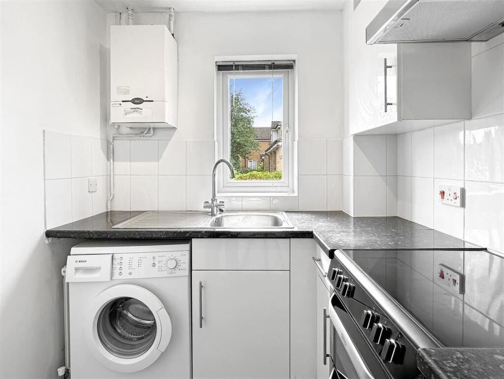 Kitchen (2)