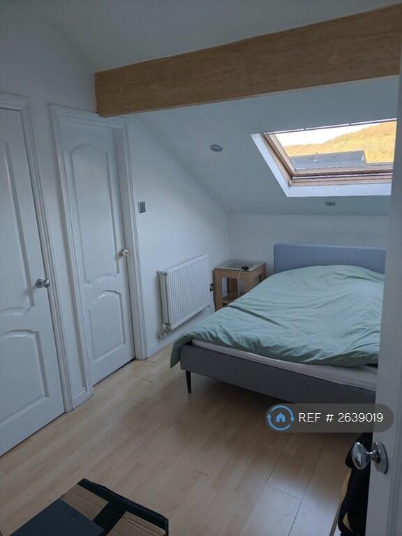Bed 1